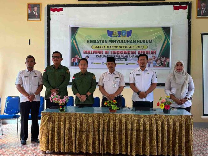 Kejaksaan Negeri Kepulauan Anambas bersama Pemerintah Kabupaten Kepulauan Anambas kembali melaksanakan Program Jaksa Masuk Sekolah (JMS) sebagai upaya meningkatkan kesadaran hukum dan membentuk karakter generasi muda sejak usia dini.