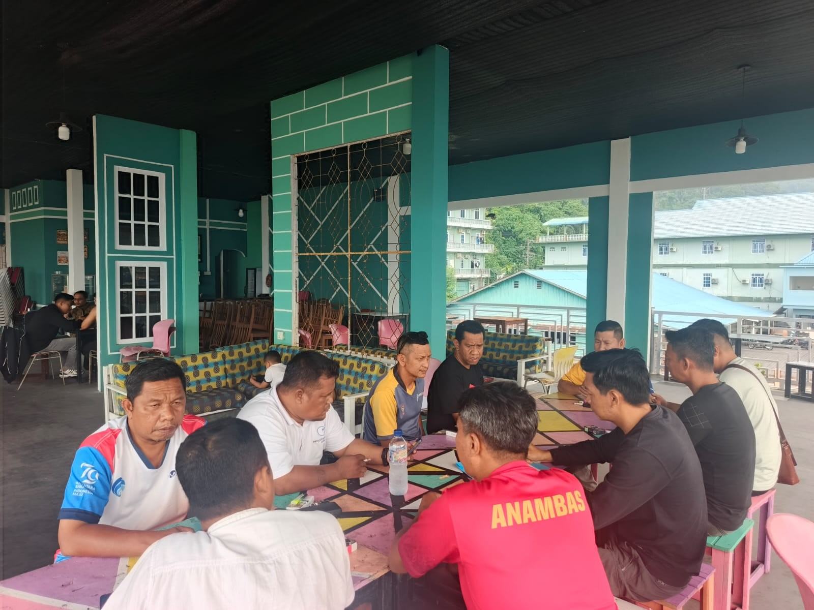 Rapat Pembentukan Panitia Kontingen Komite Olahraga Nasional Indonesia (KONI) Kabupaten Kepulauan Anambas dalam rangka penyelenggaraan Pekan Olahraga Provinsi (Porprov) ke-6 tahun 2026 Kepulauan Riau di Kota Tanjungpinang pada 01 hingga 08 November mendatang. 